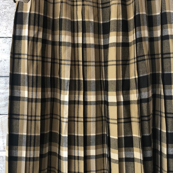 Highland Queen Pure Virgin Wool Union Made Accordion Pleated Maxi Wrap Skirt - Picture 12 of 15